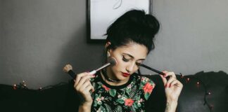 5 praktycznych zasad kupowania pędzli do makijażu