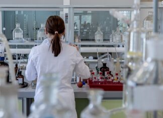 Jaki jest lekarz od wypadania włosów?