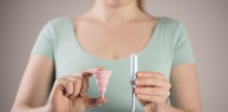 Jak daleko może wejść tampon?