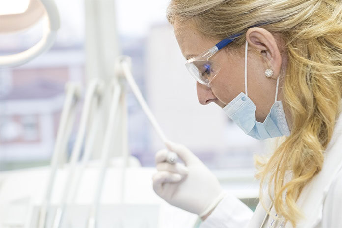 jak znaleźć najlepszego dentystę w Opolu